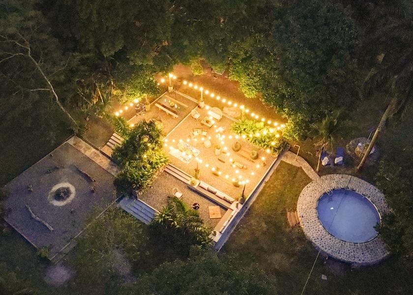 Meta Restrepo Exterior Detail