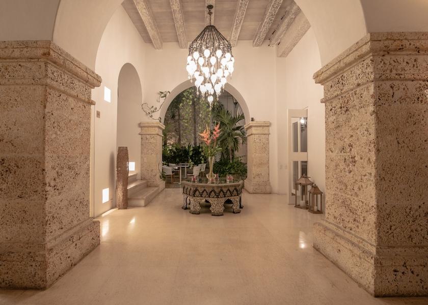 Bolívar Cartagena Interior Entrance
