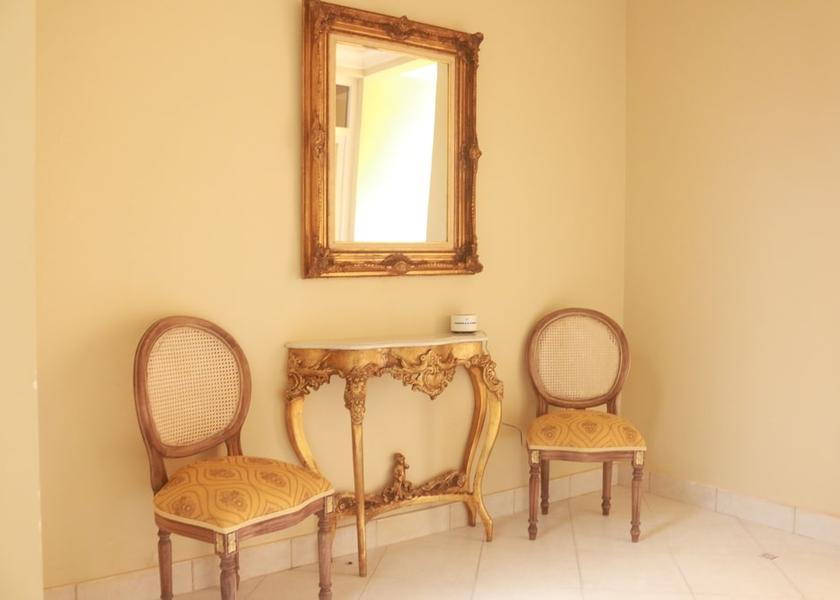 Bolivar Cartagena Interior Entrance