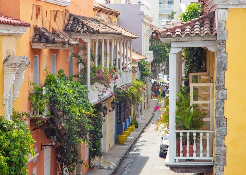 Bolívar Cartagena Exterior Detail