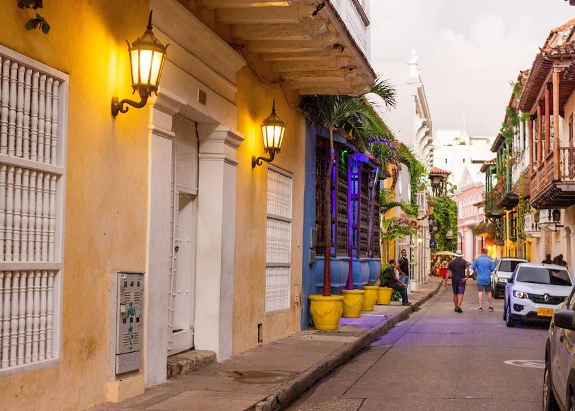 Bolívar Cartagena Exterior Detail