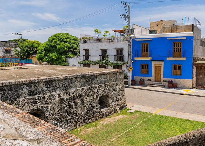 Bolivar Cartagena Exterior Detail