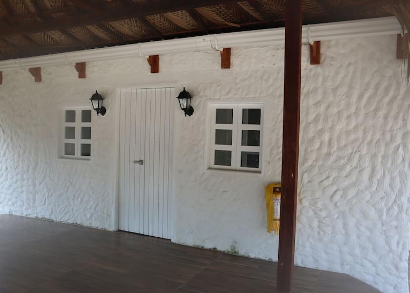 Bolivar Cartagena Exterior Detail