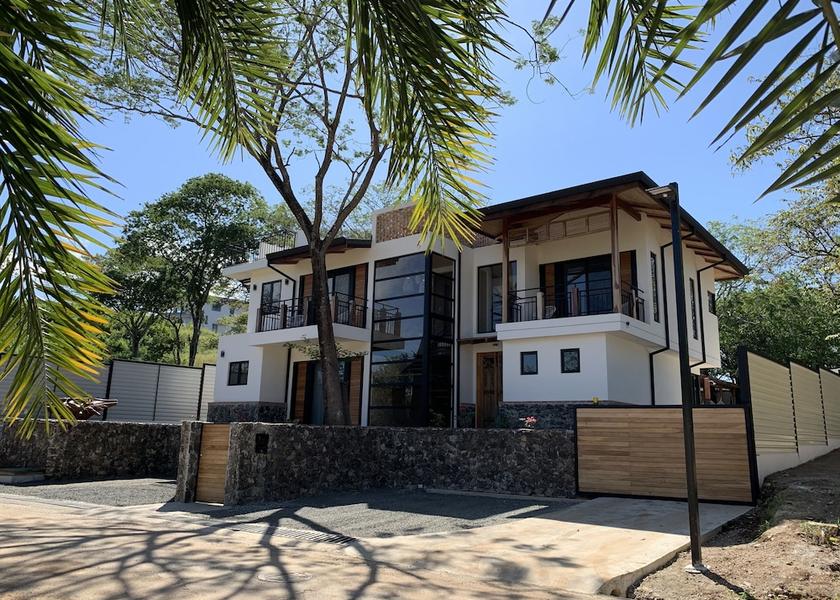 Guanacaste Tamarindo Facade