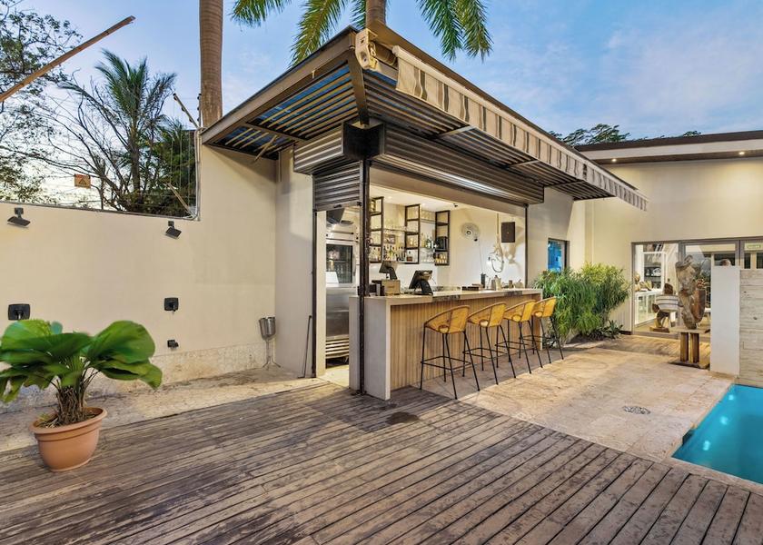 Guanacaste Tamarindo Pool Side Bar