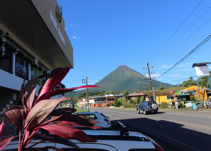 Alajuela La Fortuna Exterior Detail