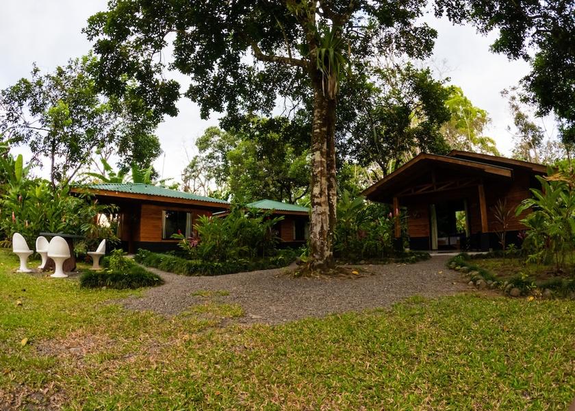 Alajuela La Fortuna Facade