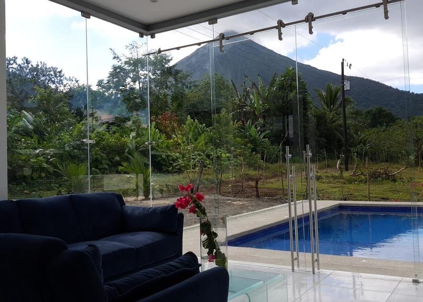 Alajuela La Fortuna Interior Entrance