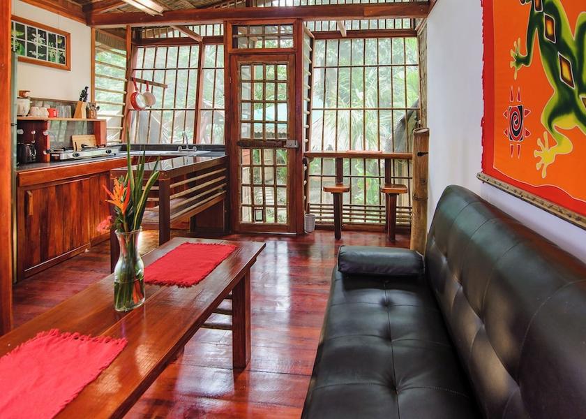 Limon Cahuita Interior Entrance