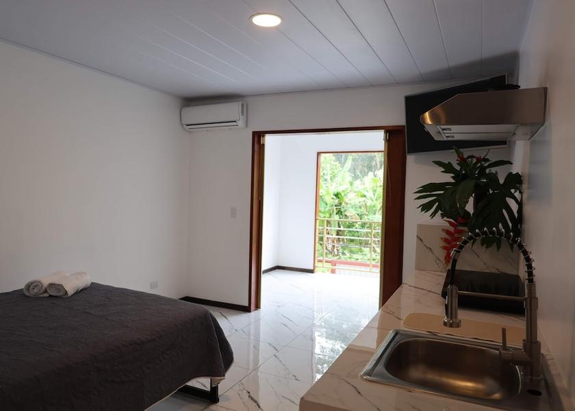 Limon Cahuita Room