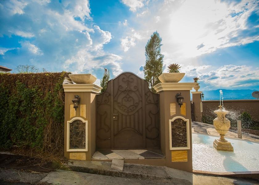 Alajuela Atenas Entrance