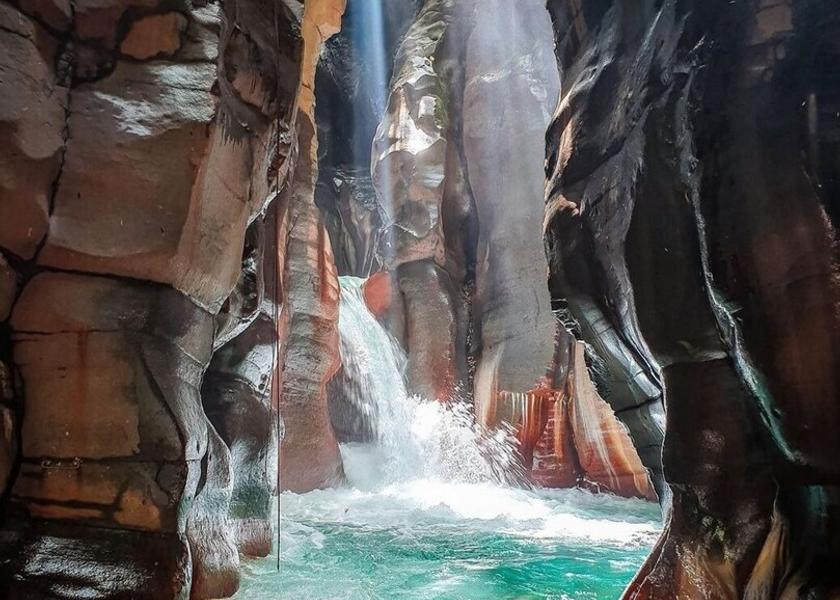 Guanacaste Guayabo Exterior Detail