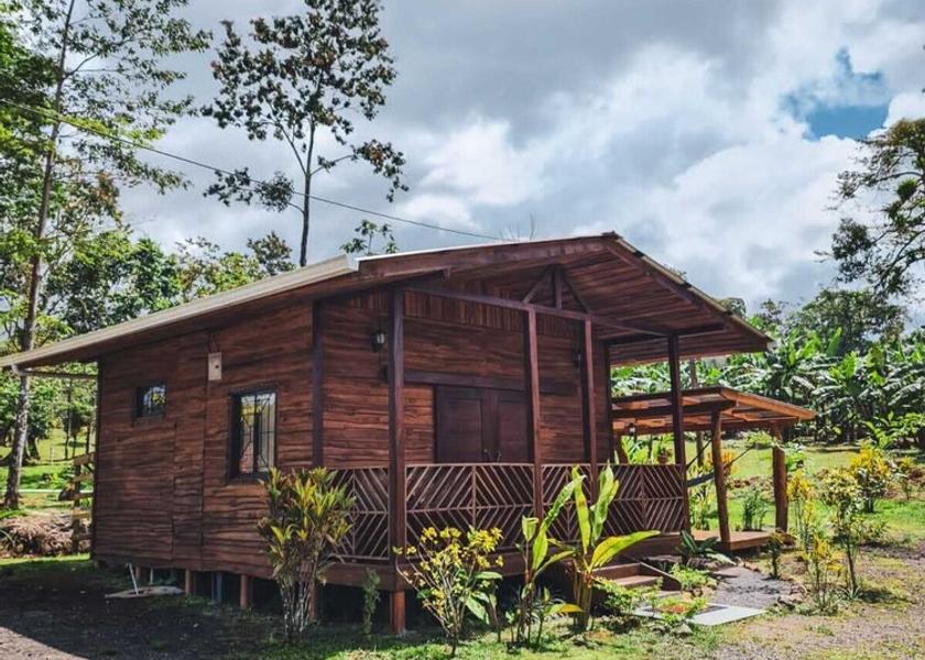 Guanacaste Guayabo Facade