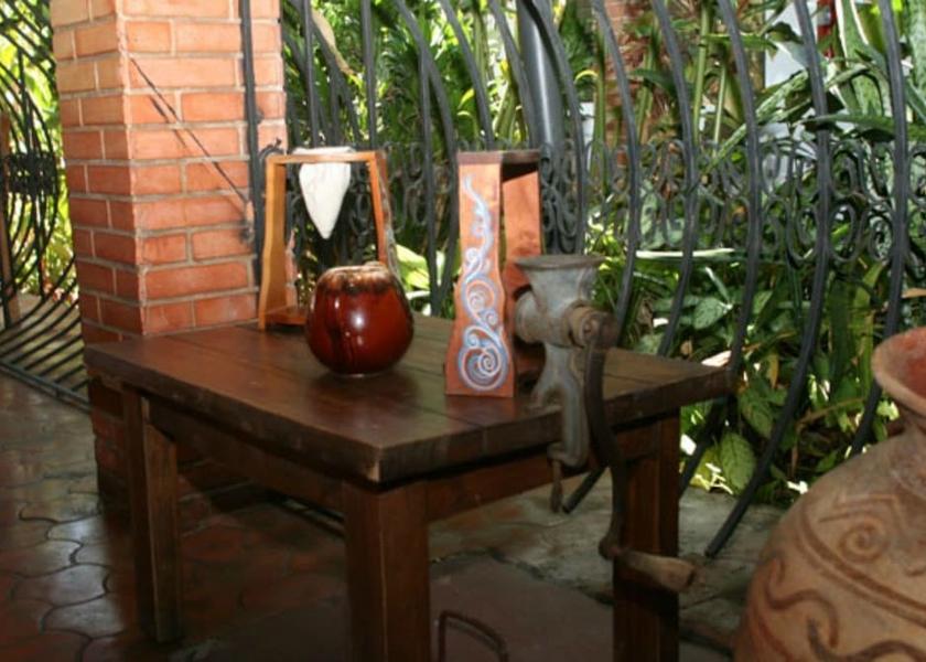 Alajuela Rio Segundo Exterior Detail