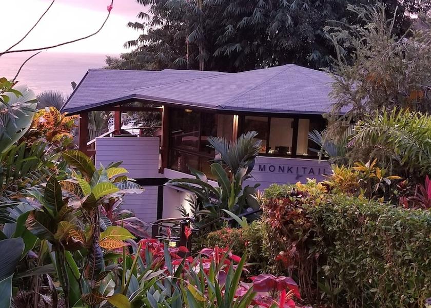 Puntarenas Manuel Antonio Facade