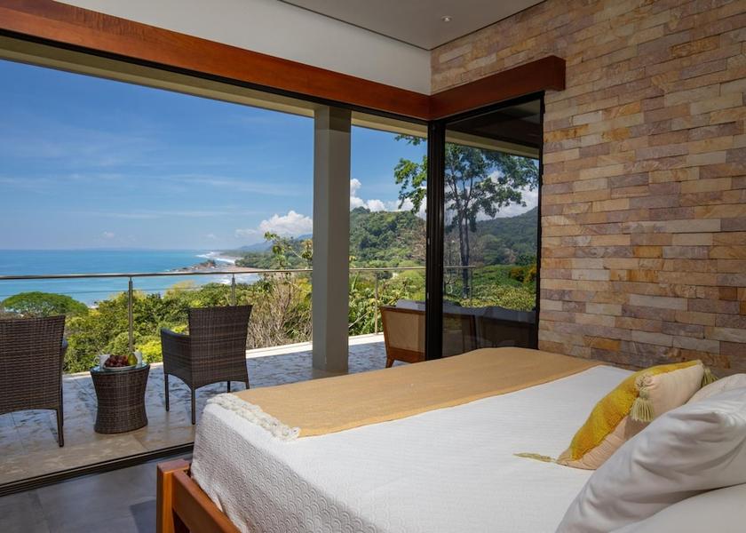 San Jose Ballena Room