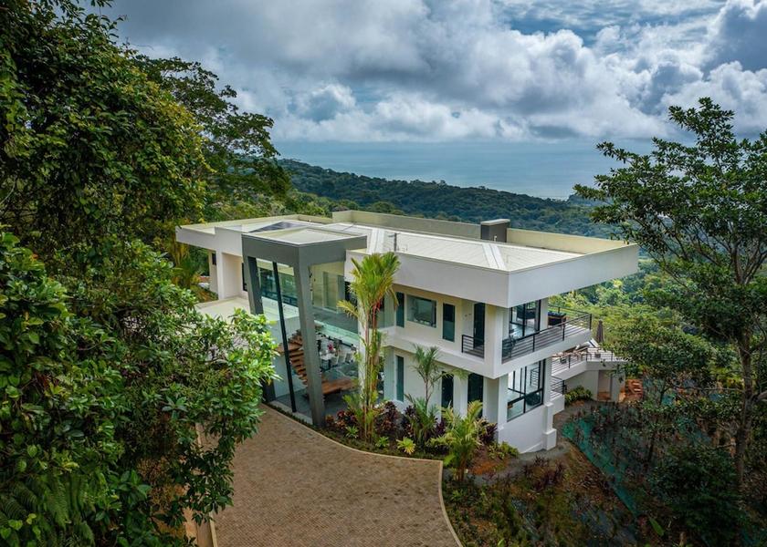 San Jose Ballena Exterior Detail