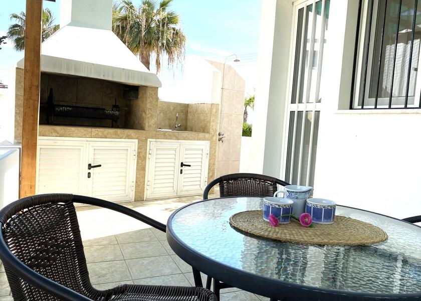 Famagusta Paralimni Exterior Detail