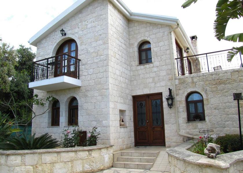 Paphos Argaka Exterior Detail