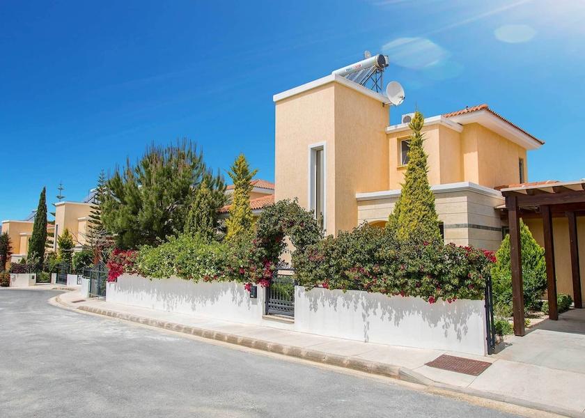  Neo Chorio Exterior Detail