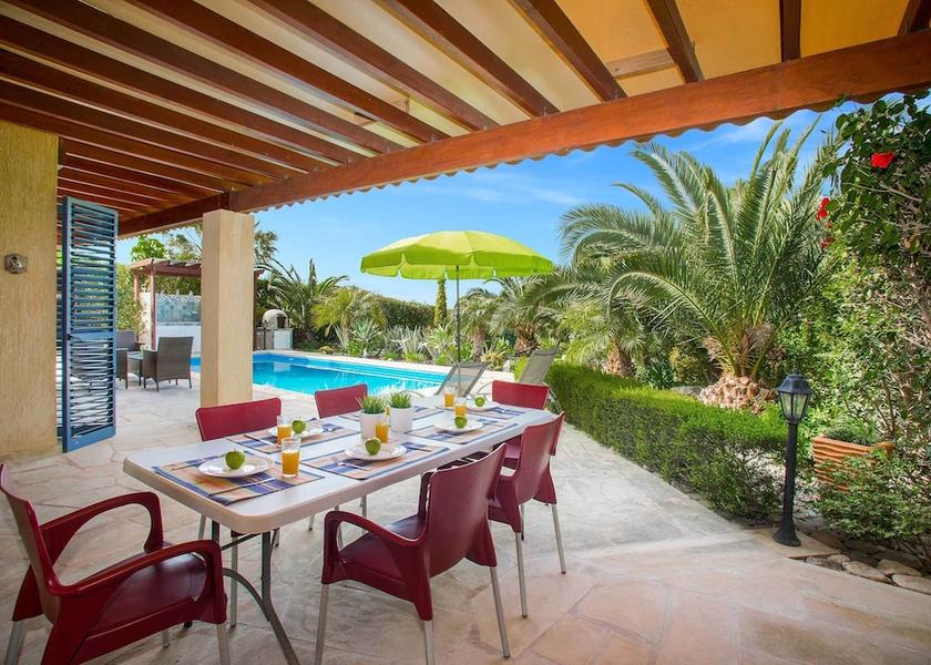  Neo Chorio Interior Entrance