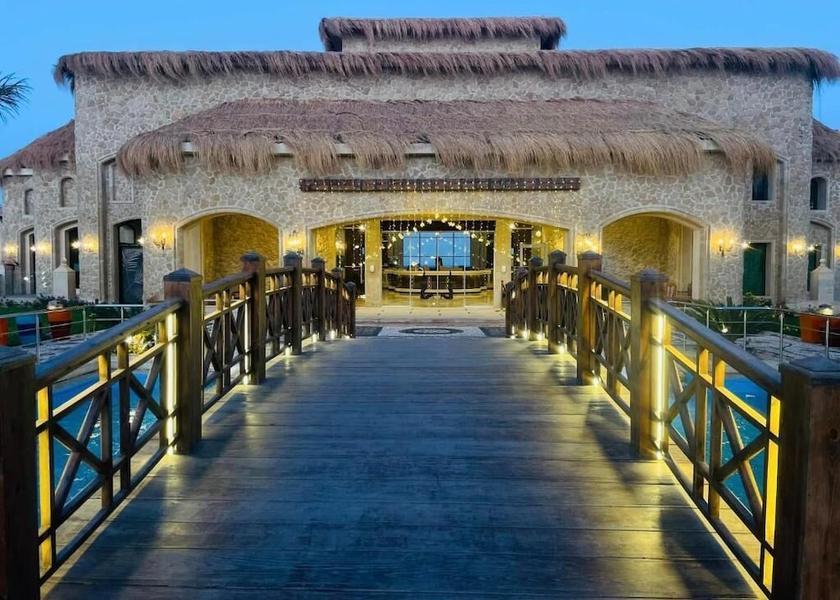  El Quseir Exterior Detail