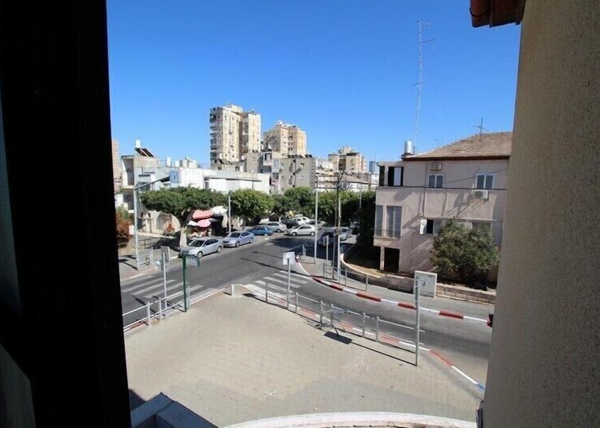  Bat Yam Exterior Detail