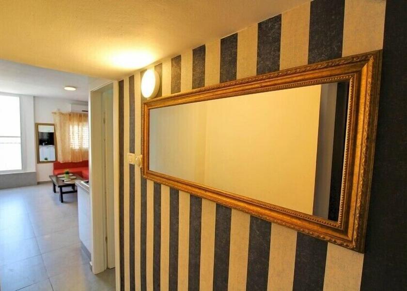  Bat Yam Interior Entrance