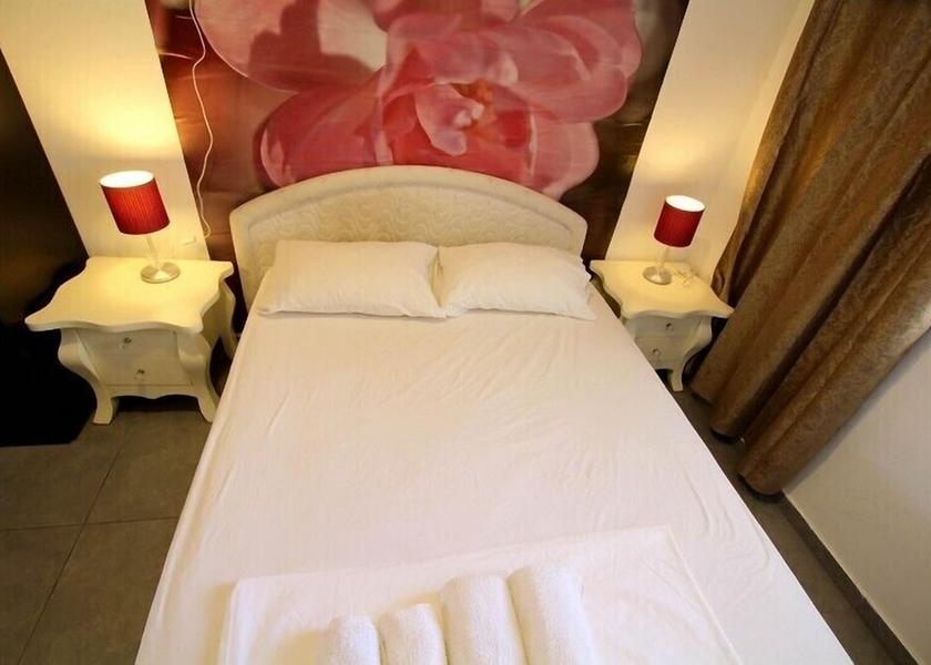  Bat Yam Room