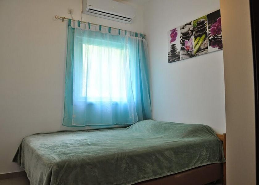  Bat Yam Room