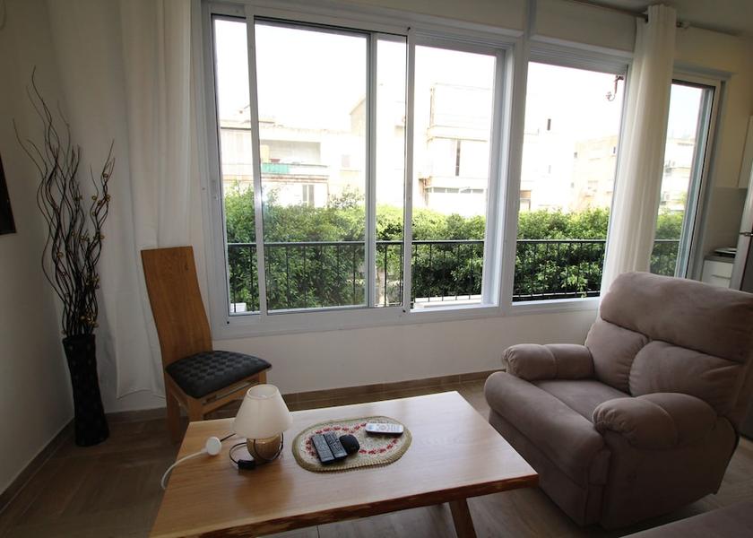  Bat Yam Exterior Detail