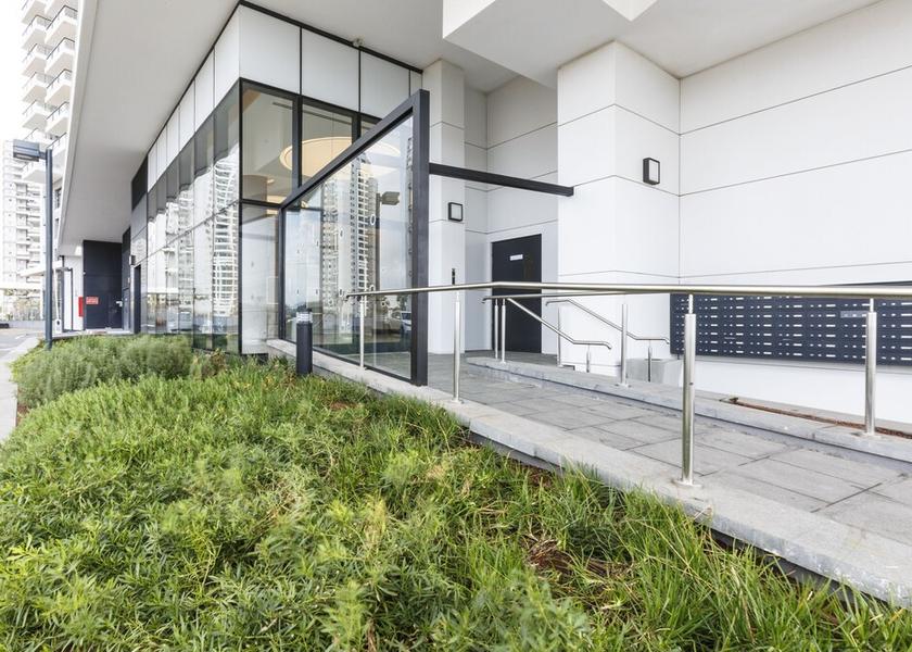  Bat Yam Exterior Detail