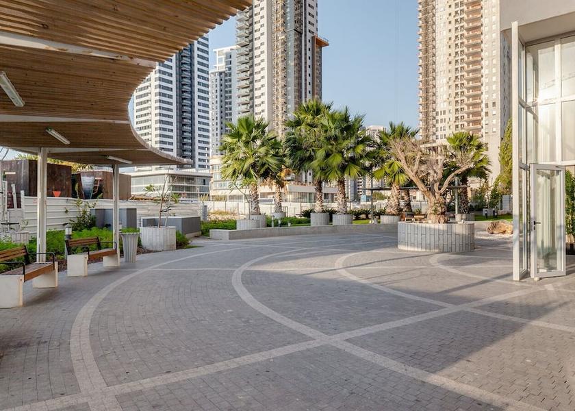  Bat Yam Exterior Detail