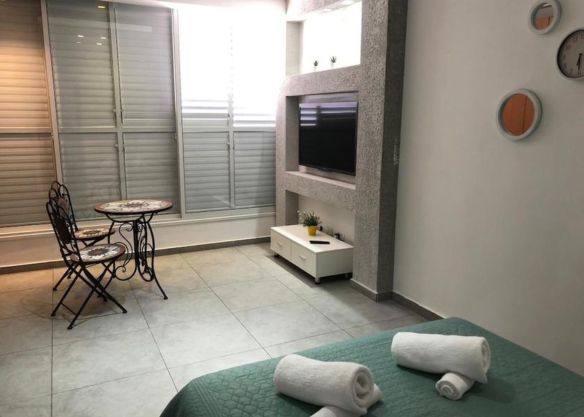  Bat Yam Room