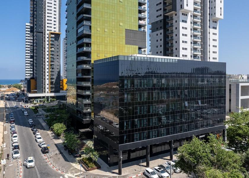  Bat Yam Exterior Detail