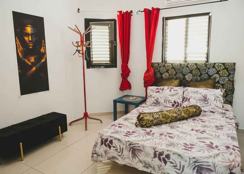  Netanya Room