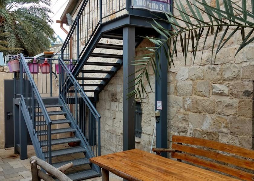  Haifa Outdoor Dining