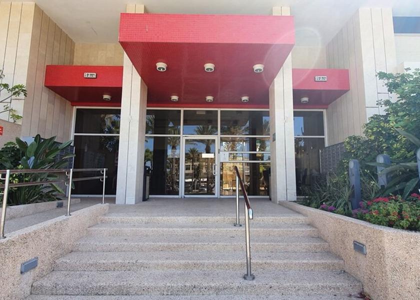  Herzliya Entrance