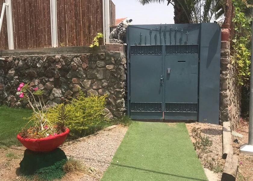  Eilat Interior Entrance