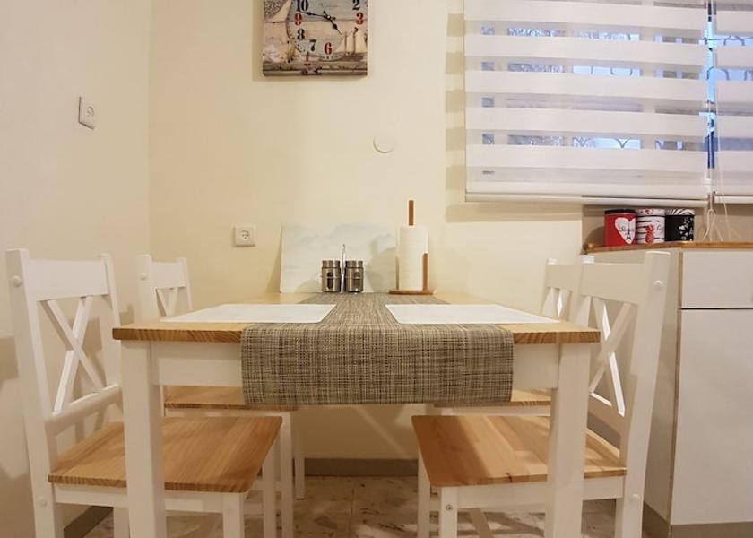  Eilat In-Room Dining