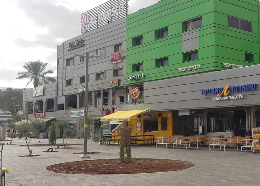  Eilat Exterior Detail