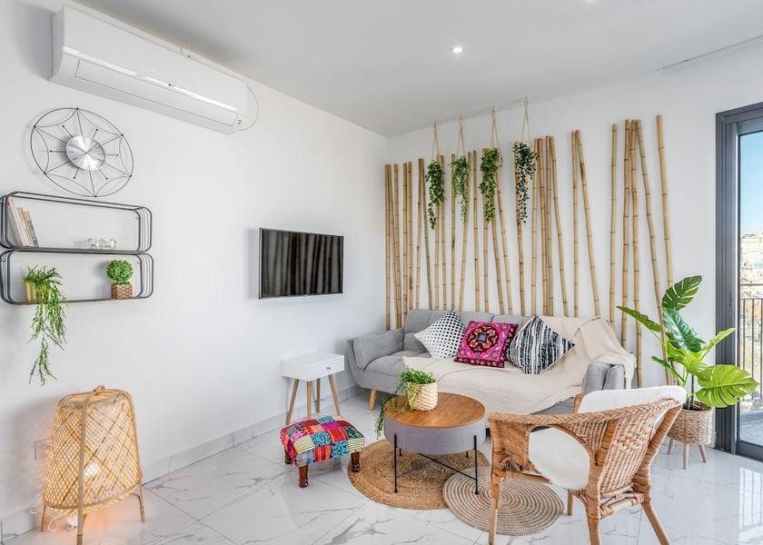  Jerusalem In-Room Dining