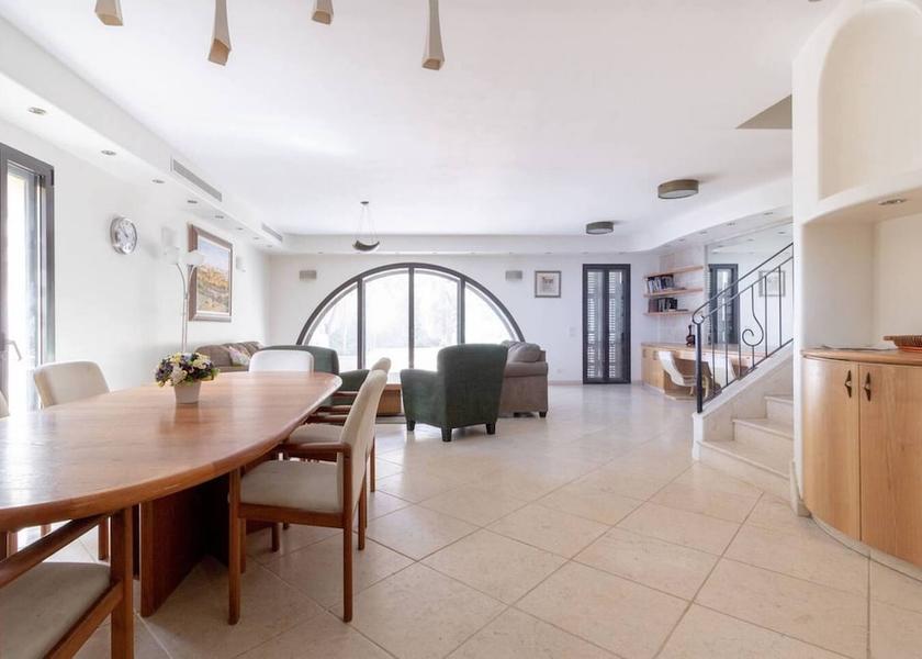  Jerusalem In-Room Dining