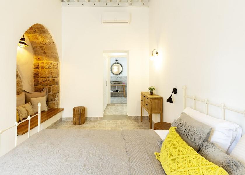  Acre Interior Entrance