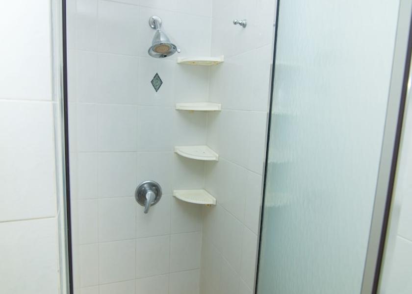 Saint James Ocho Rios Bathroom