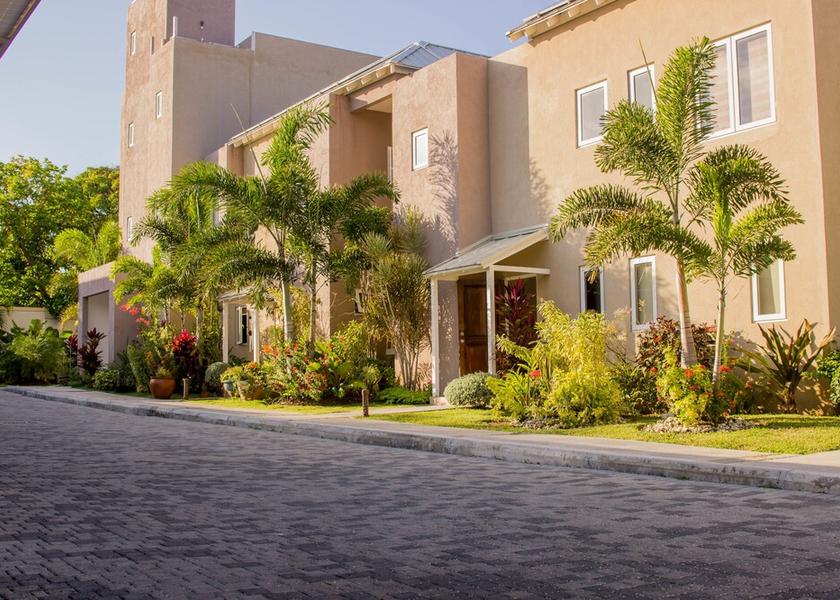 Saint James Ocho Rios Exterior Detail