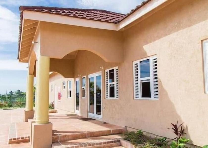 Saint James Ocho Rios Exterior Detail