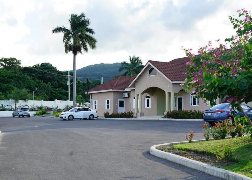 Saint James Ocho Rios Exterior Detail