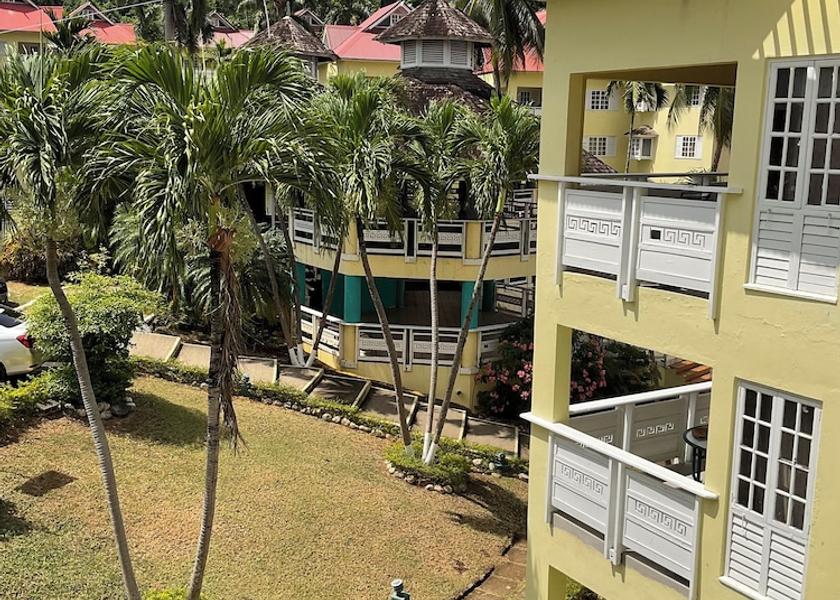 Saint James Ocho Rios Exterior Detail