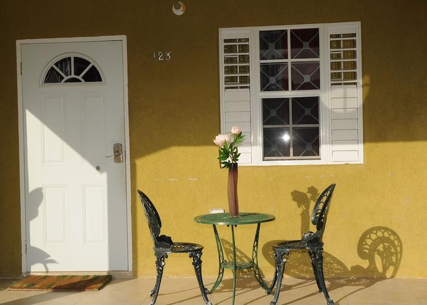 Saint James Ocho Rios Interior Entrance